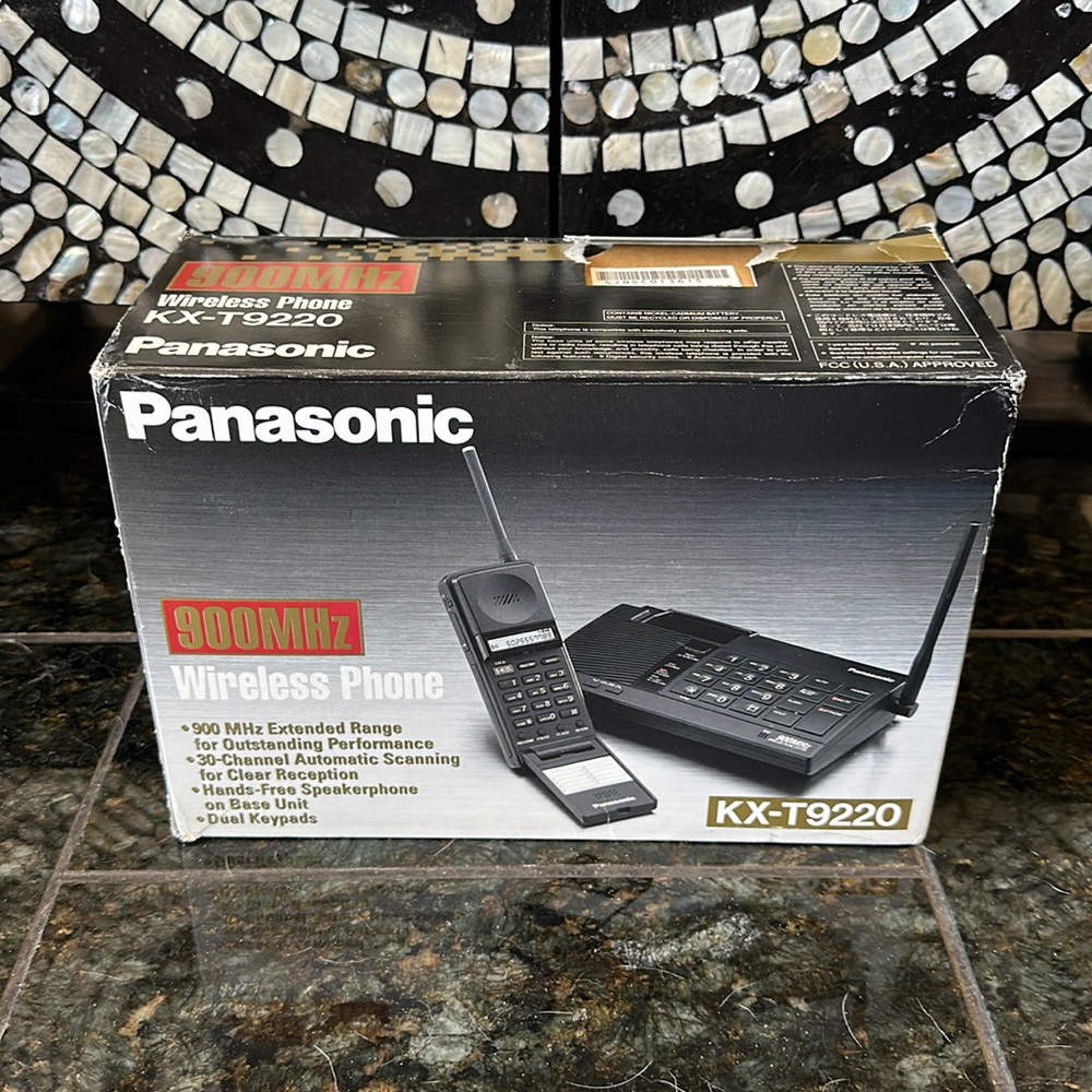 In box Panasonic wireless phone KX-T9220